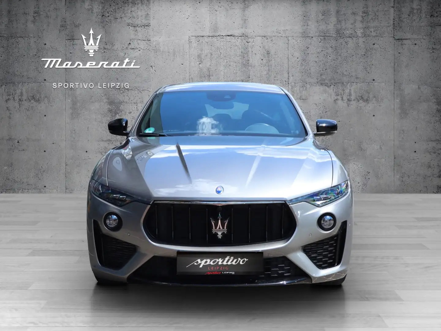 Maserati Levante SQ4 GranSport Grau - 2