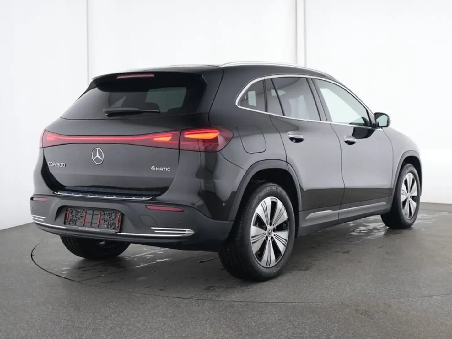 Mercedes-Benz EQA 300 4M Progressive ANHÄNGERKUPPLUNG+360KAMER Schwarz - 2
