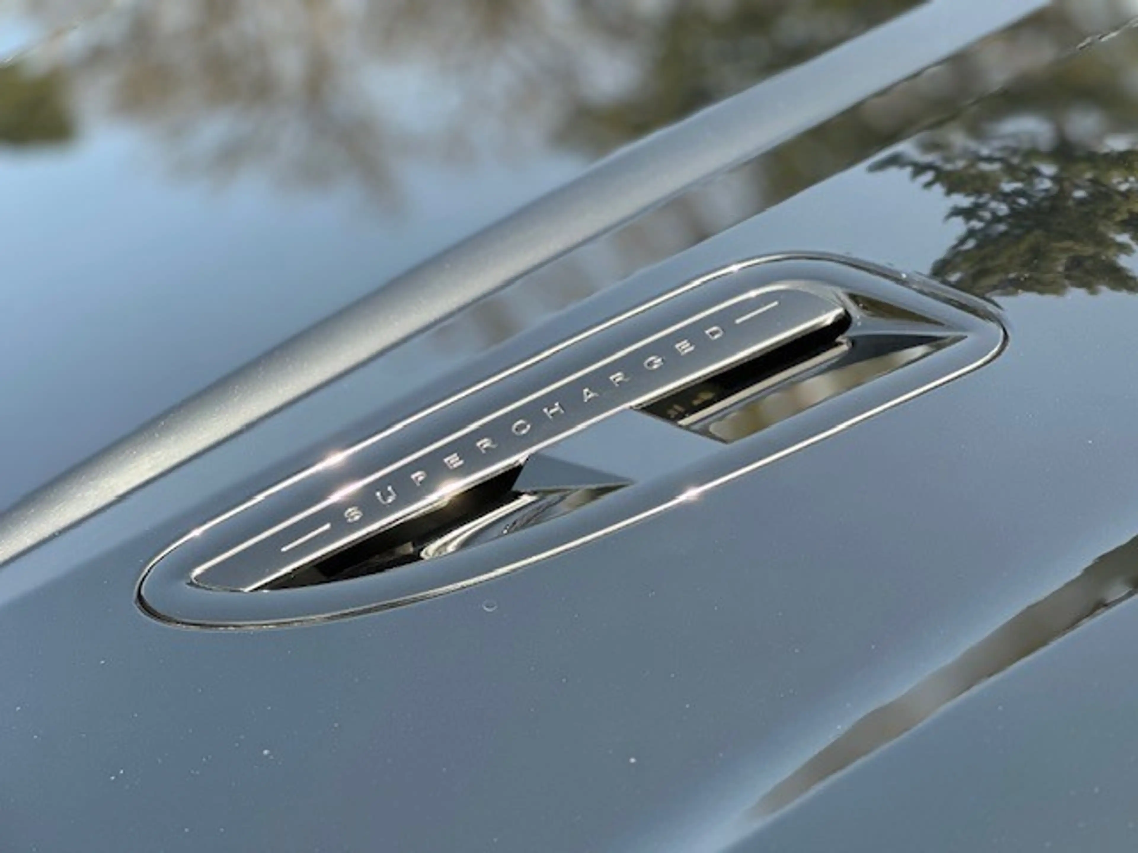 Jaguar XKR 5.0 V8 Coupé Portfolio Supercharged / YOUNGTIMER — photo 24