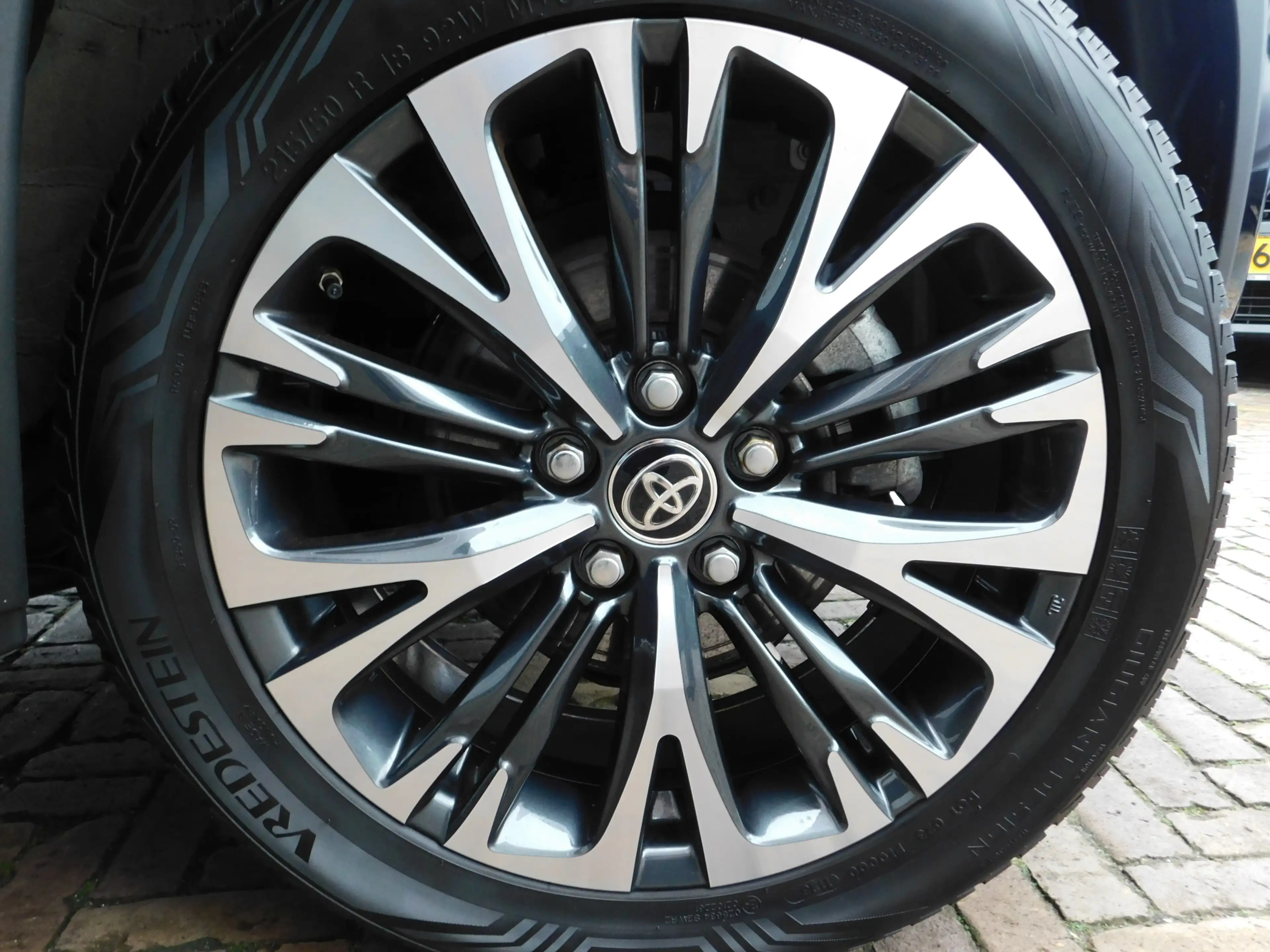 Toyota Yaris Cross 1.5 Hybrid Executive | TREKHAAK | ALL-SEASON | JBL — photo 9