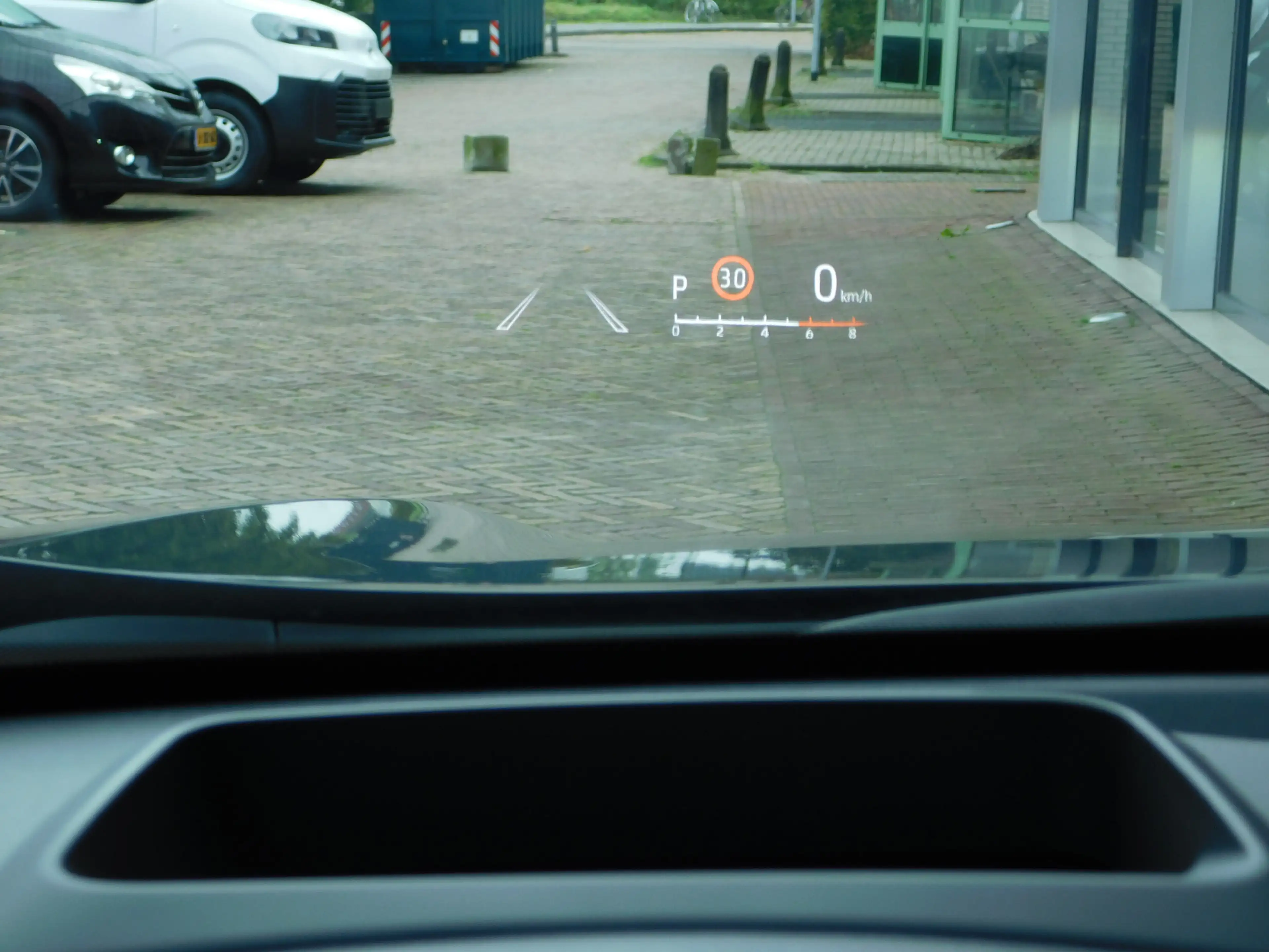Toyota Yaris Cross 1.5 Hybrid Executive | TREKHAAK | ALL-SEASON | JBL — photo 26