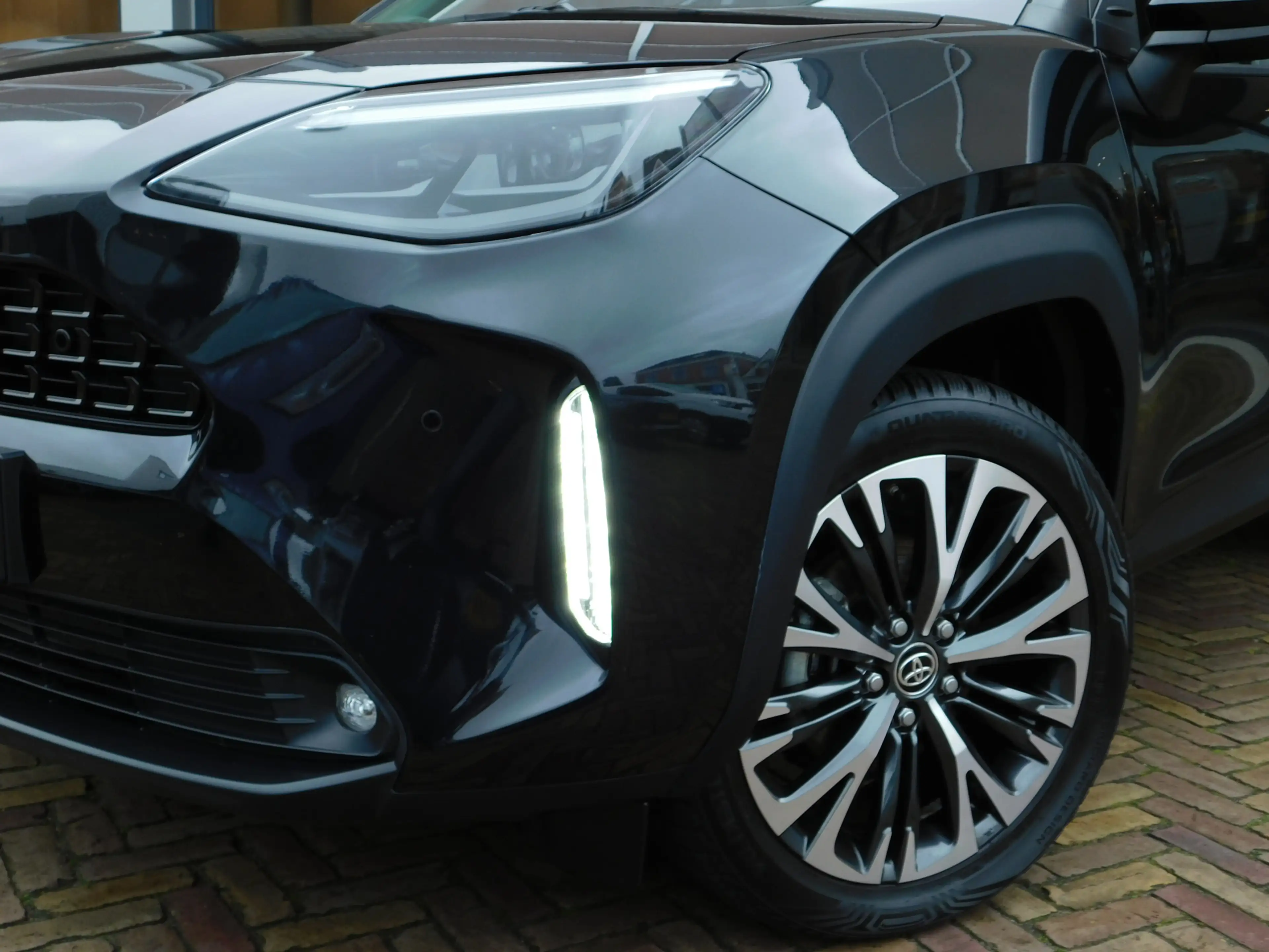 Toyota Yaris Cross 1.5 Hybrid Executive | TREKHAAK | ALL-SEASON | JBL — photo 2