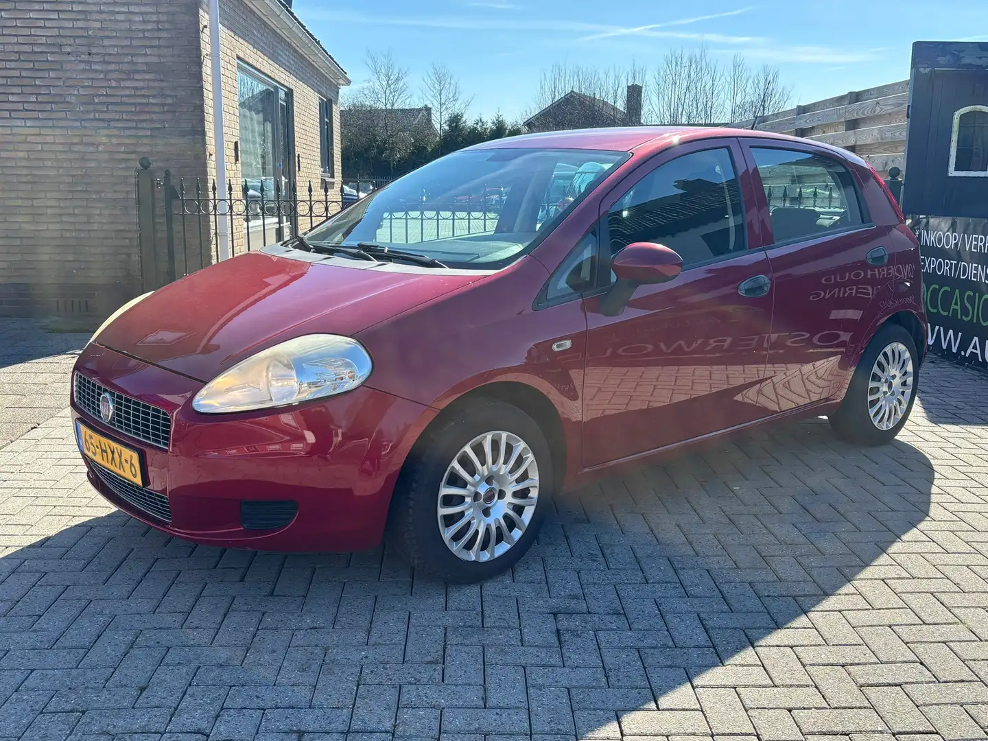 Fiat Grande Punto 1.2 Active 5drs, airco, nieuwe apk keuring ! Rot - 1