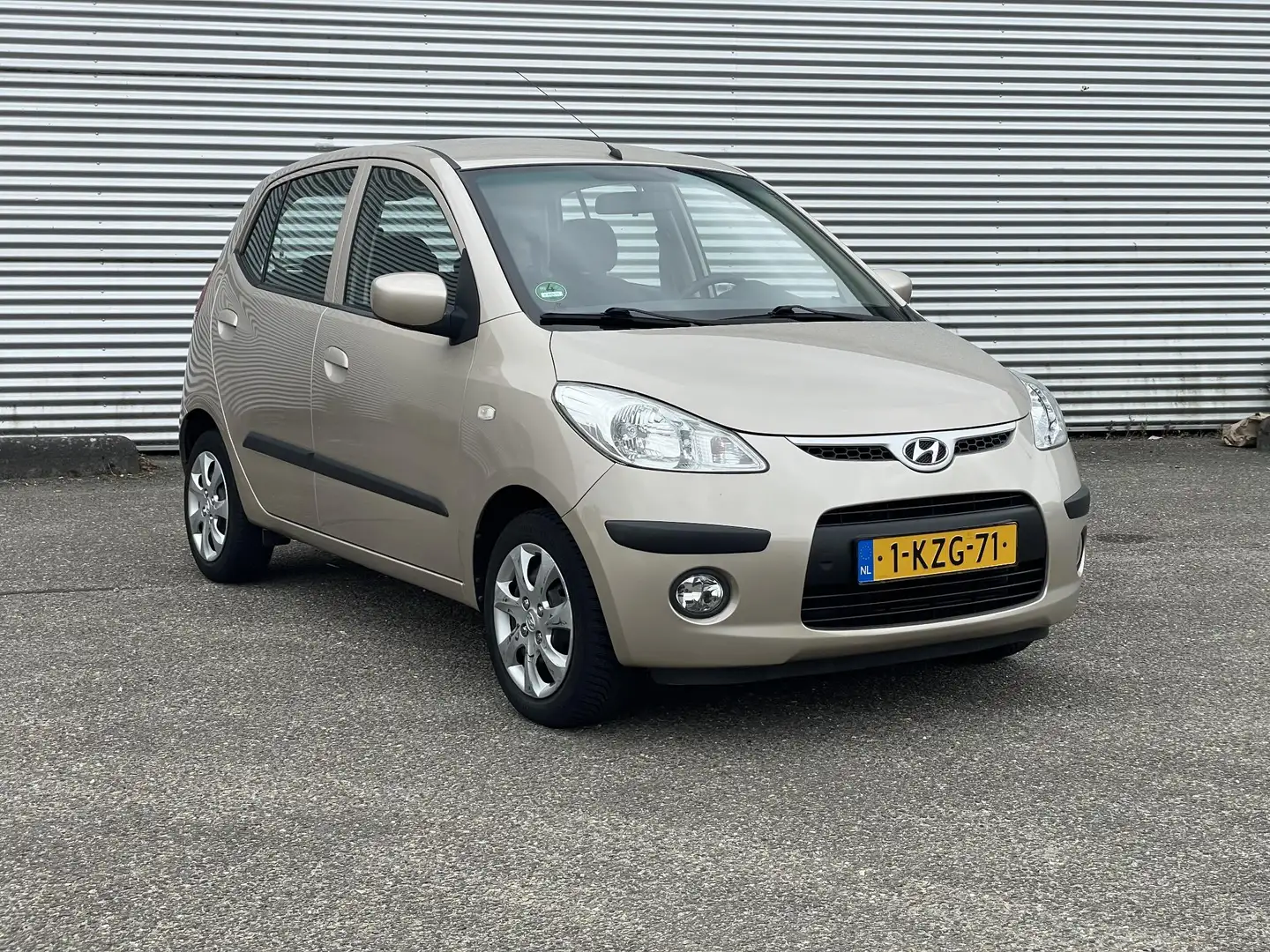 Hyundai i10 1.1 i-Catcher AUTOMAAT Jaune - 2