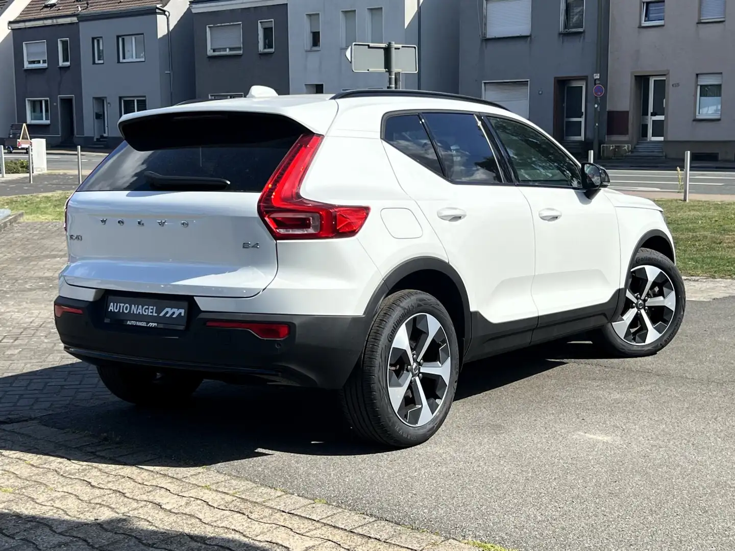 Volvo XC40 XC40 B4 Ultra Dark PIXEL-LED|SRA|19"|Ass.-Paket Weiß - 2