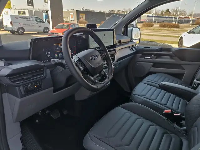 Ford Tourneo Custom Titanium L2H1 3,4t 233PS; netto €44.522,- Ansicht 8