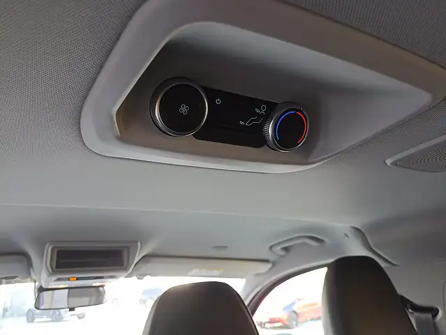 Ford Tourneo Custom Titanium L2H1 3,4t 233PS; netto €44.522,- Ansicht 14