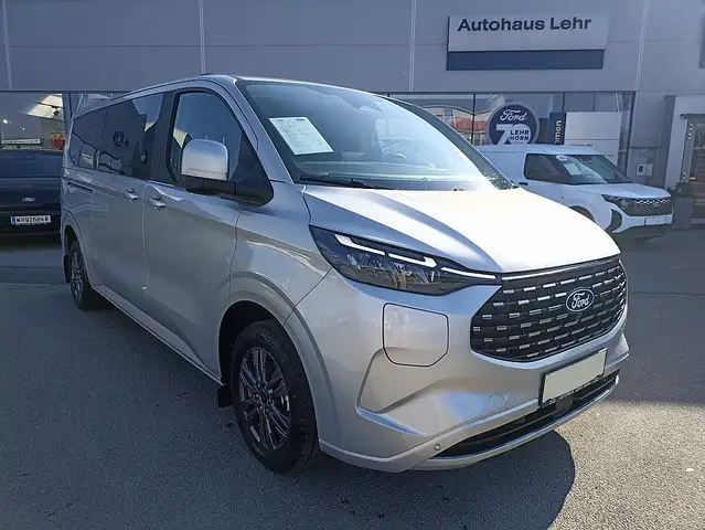 Ford Tourneo Custom Titanium L2H1 3,4t 233PS; netto €44.522,- Ansicht 1