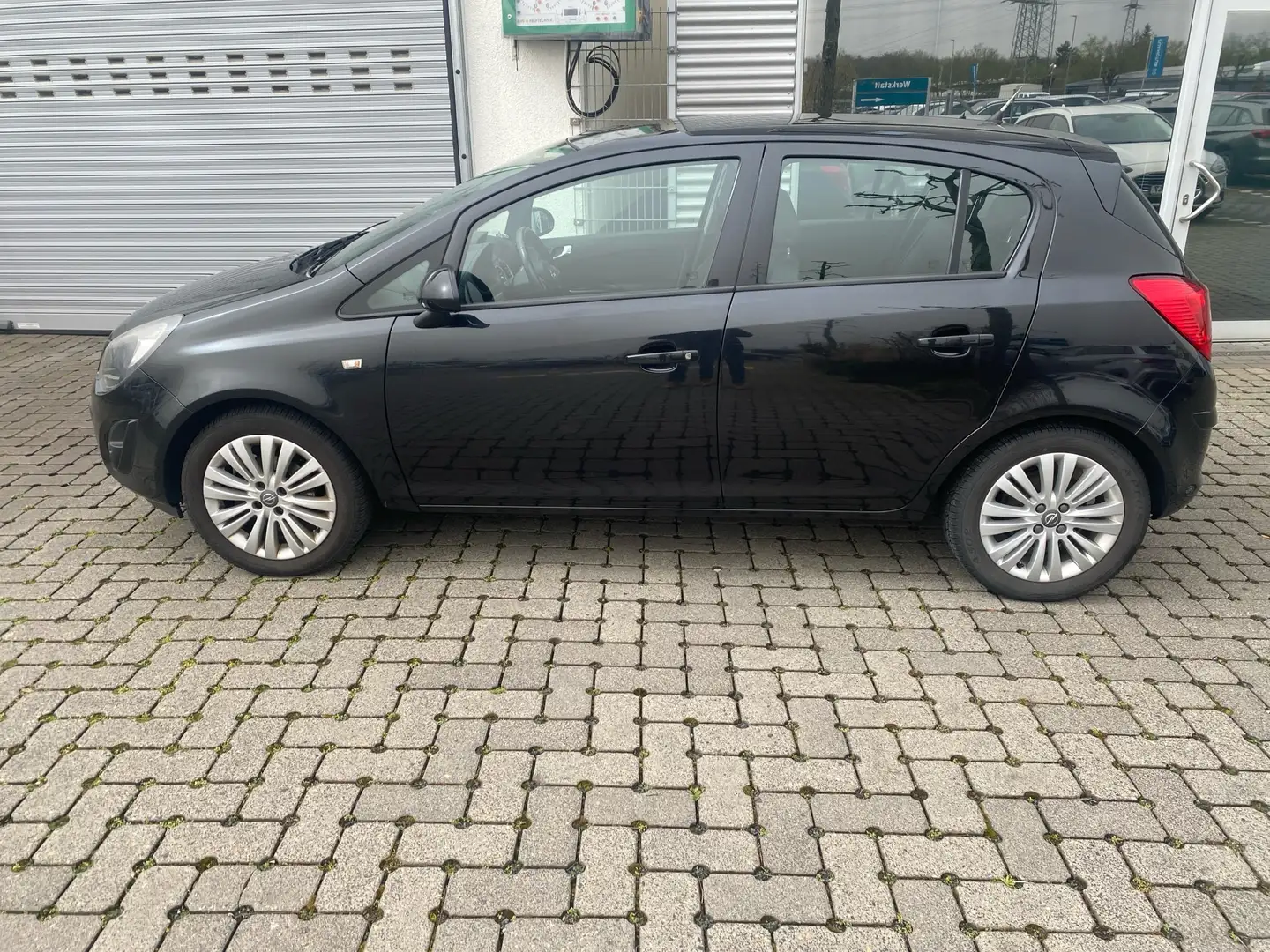 Opel Corsa Energy Benzin ,Flüssiggas . Euro5. Tüv. NEU Schwarz - 2
