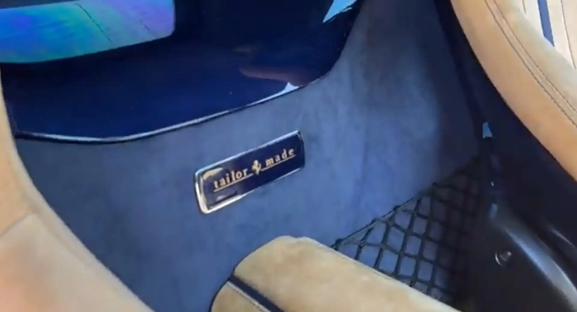 Ferrari 812 Superfast 6.5 V12 800ch Tailor Made Bleu - 2