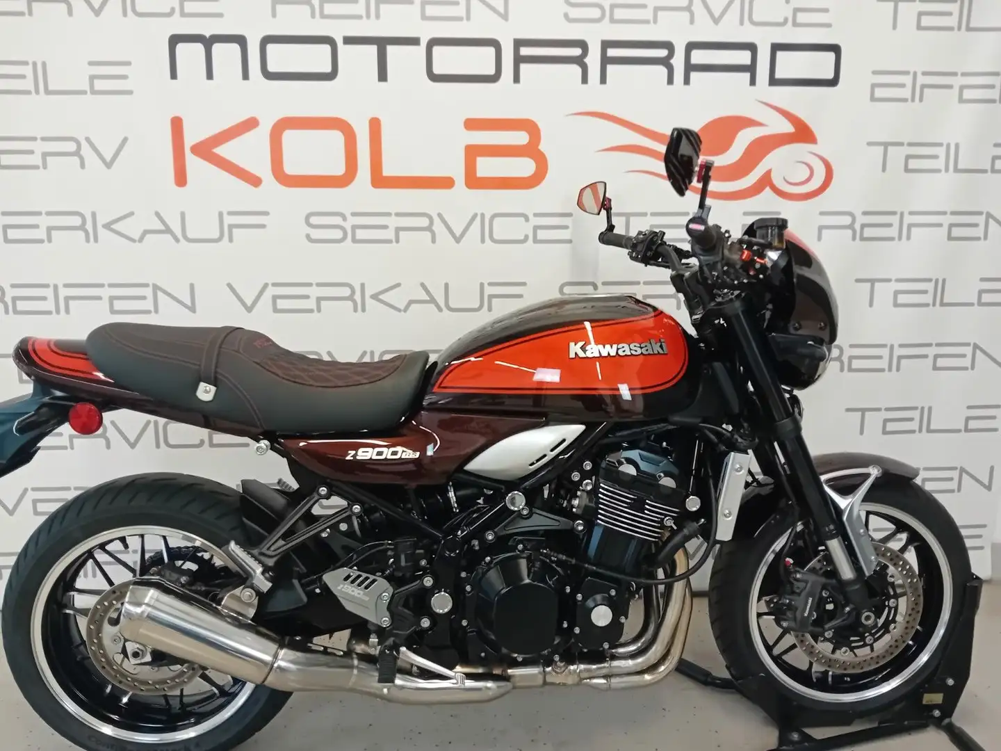 Kawasaki Z900RS Portocaliu - 1