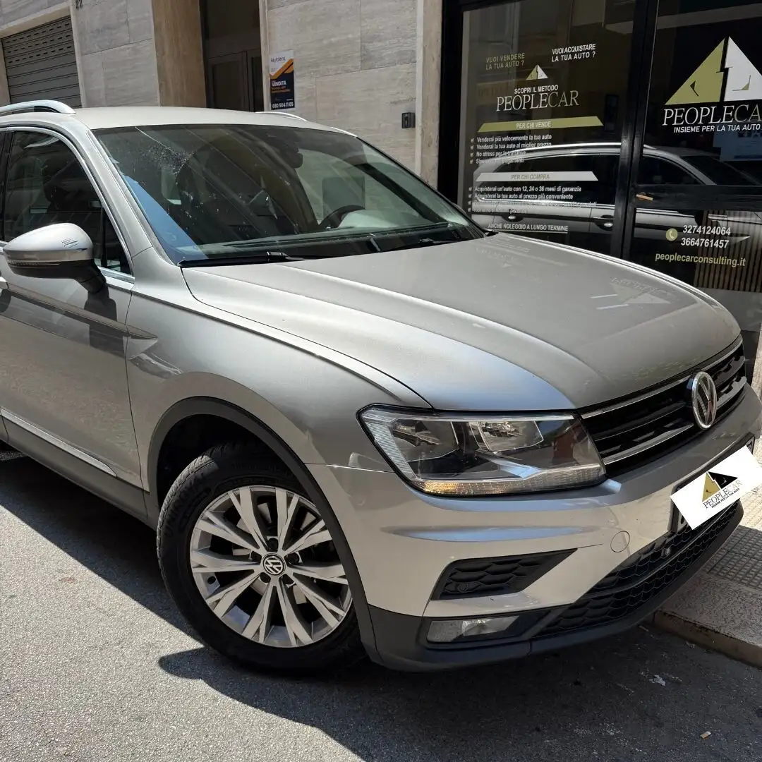 Volkswagen Tiguan 1.6 TDI SCR Style BlueMotion Technology Grau - 2