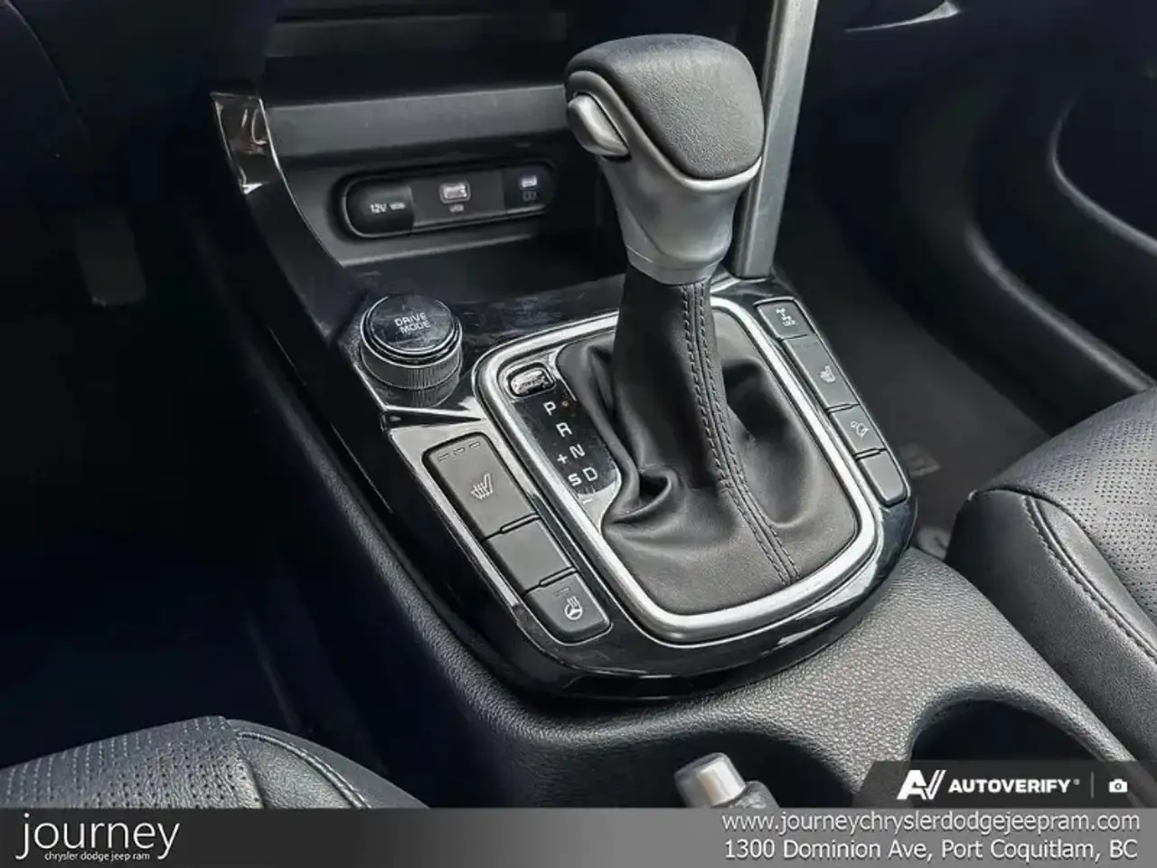Kia Seltos снимка Kia Seltos