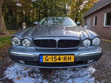XJ 4.2 V8 Executive LWB Rechts gestuurd