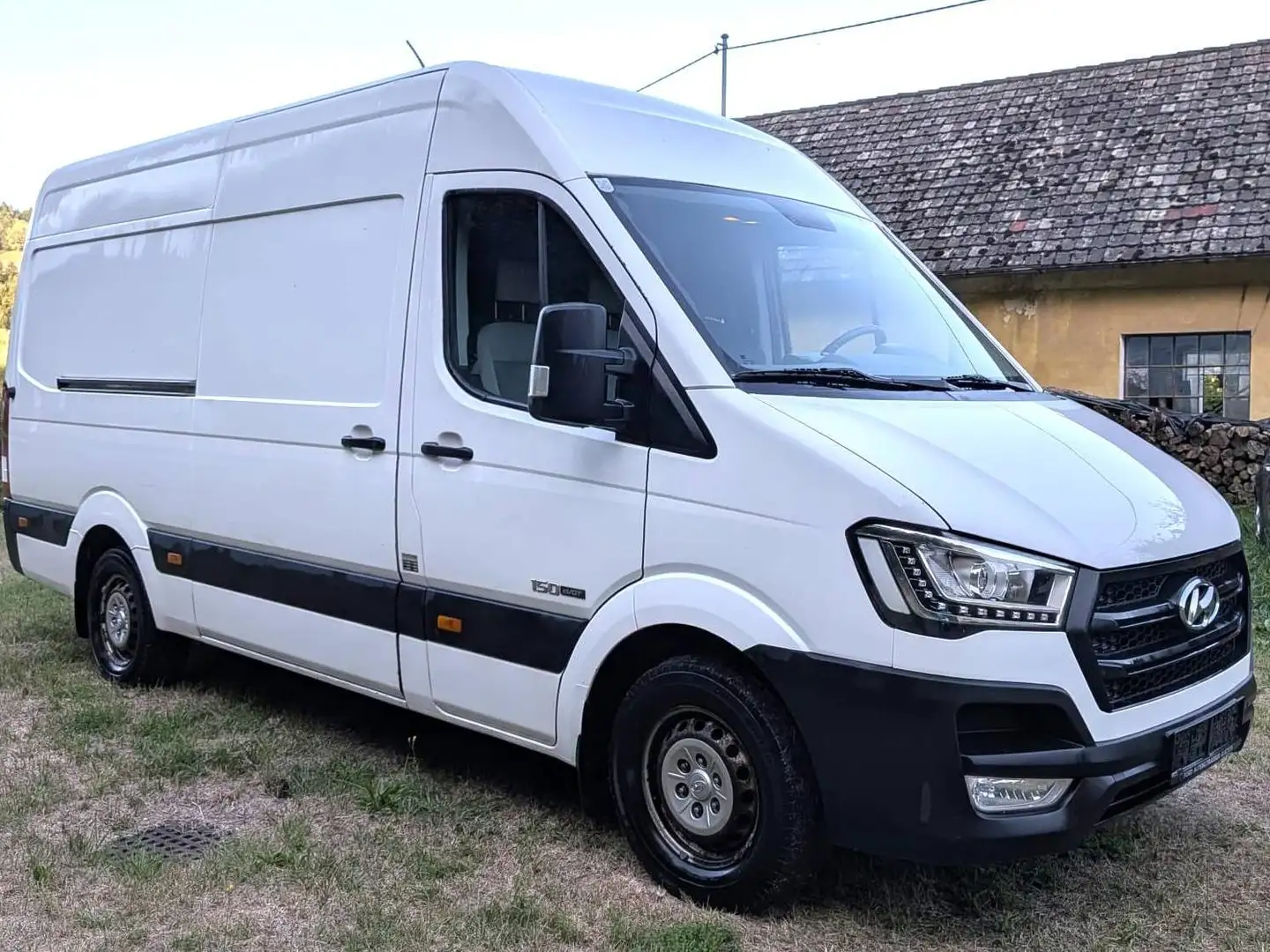 Hyundai H 350 L3H2 2,5 CRDI Kastenwagen Weiß - 2