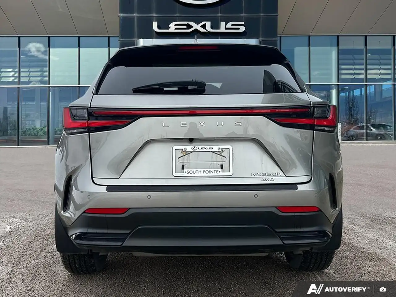 Lexus NX снимка Lexus NX