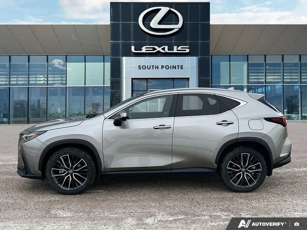 Lexus NX снимка Lexus NX