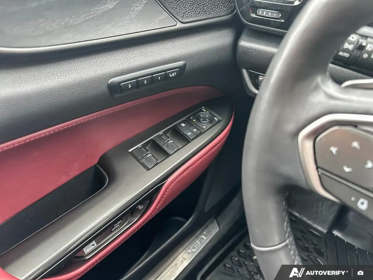 Lexus NX снимка Lexus NX
