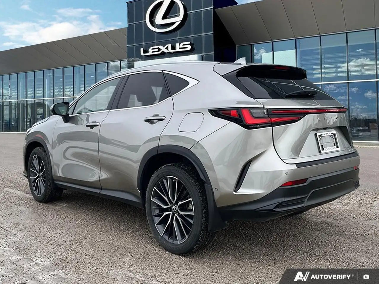 Lexus NX снимка Lexus NX
