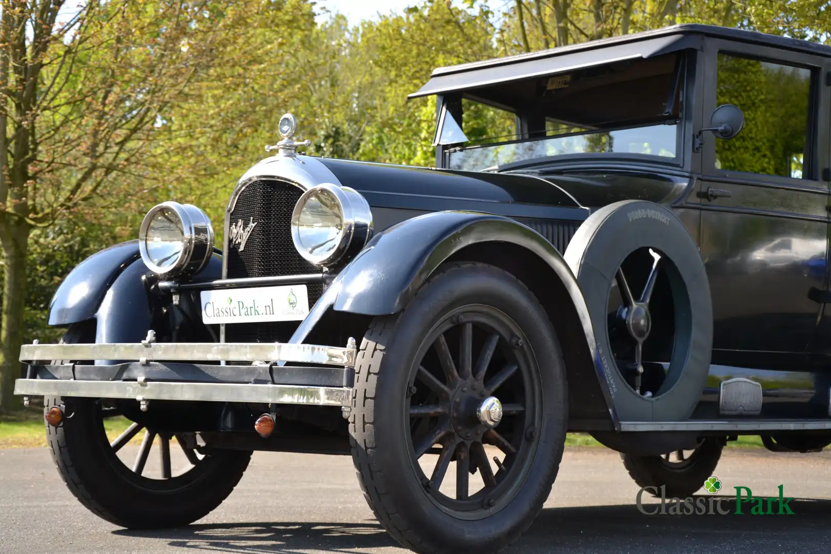 Oldtimer Graham-Paige Detroit 670 Zwart - 2