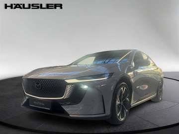 Takumi EV mit 360"-Kamera, Sony-Sound, Panorama-Gl