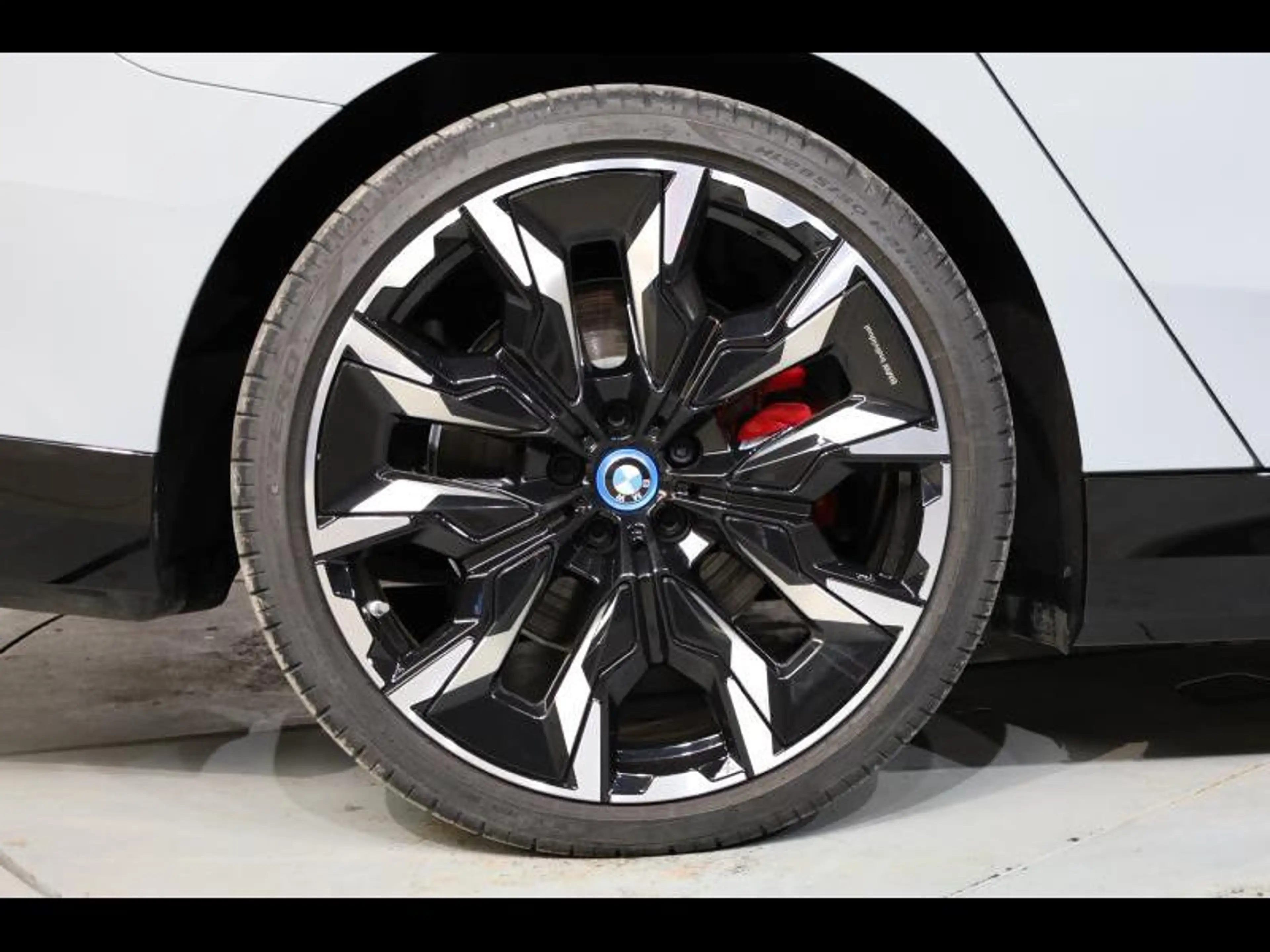 BMW i5 eDrive40 Berline Kit M Sport — photo 8