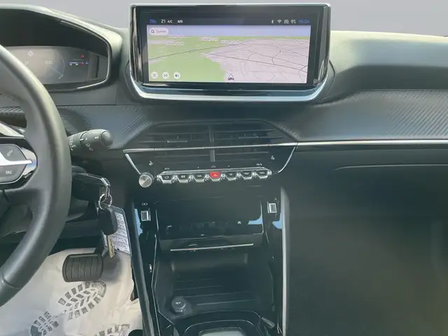 Peugeot 2008 view 12
