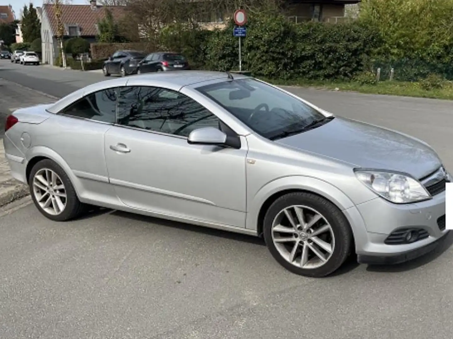 Opel Astra Astra TwinTop 1.6i Enjoy Gris - 2