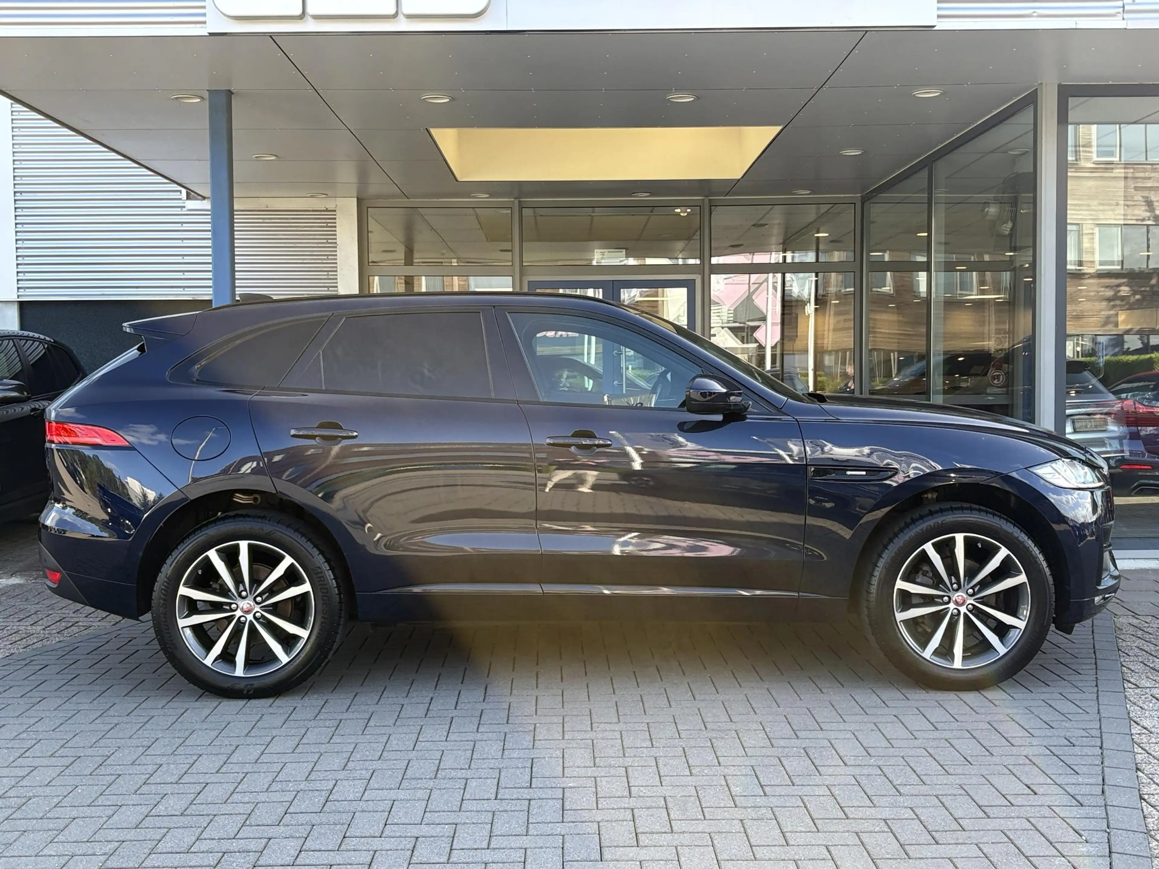Jaguar F-Pace 2.0t AWD Prestige | Panoramadak | Meridian Audio | — photo 4