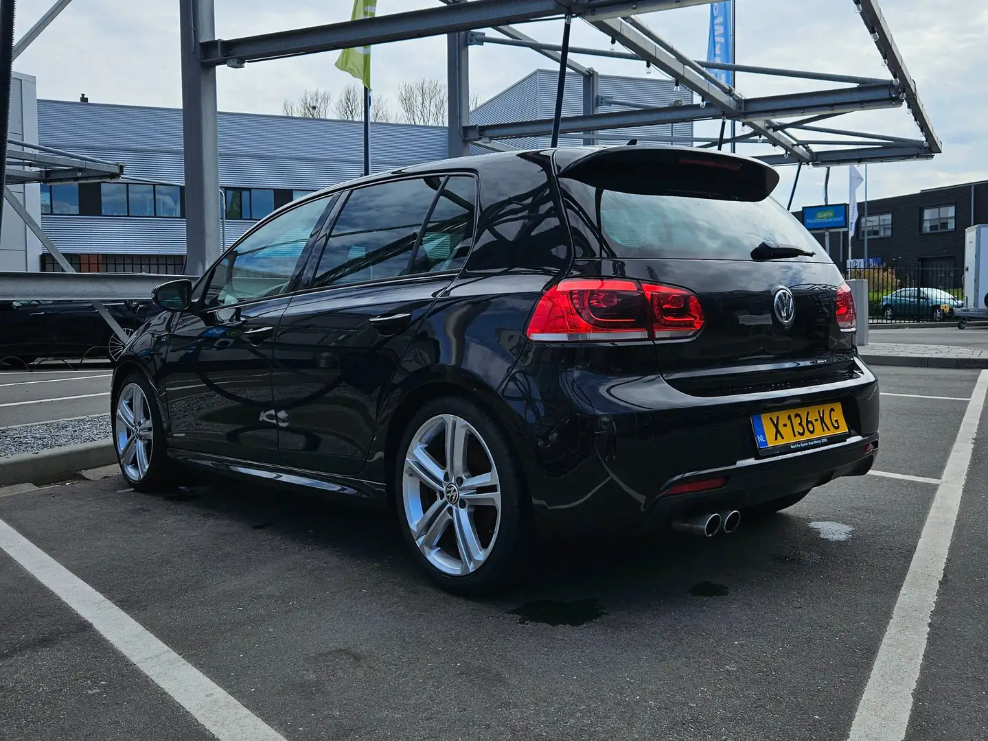 Volkswagen Golf 1.4 TSI R-Line | Stage 1 Chiptuning Zwart - 1