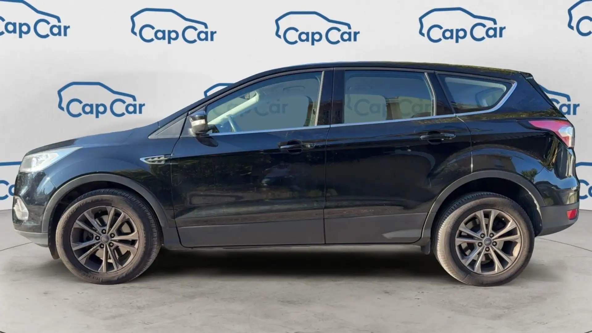Ford Kuga 1.5 TDCi 120 PowerShift 4x2 Titanium Noir - 2