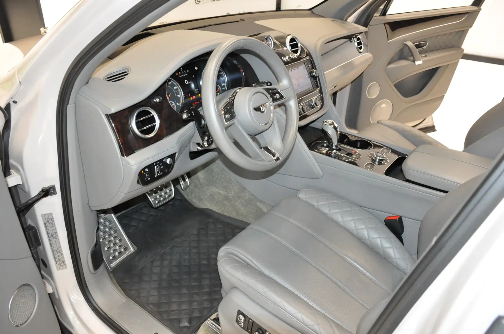 Bentley Bentayga 6.0 W12 Mansory origineel 98.546 km Grijs - 2
