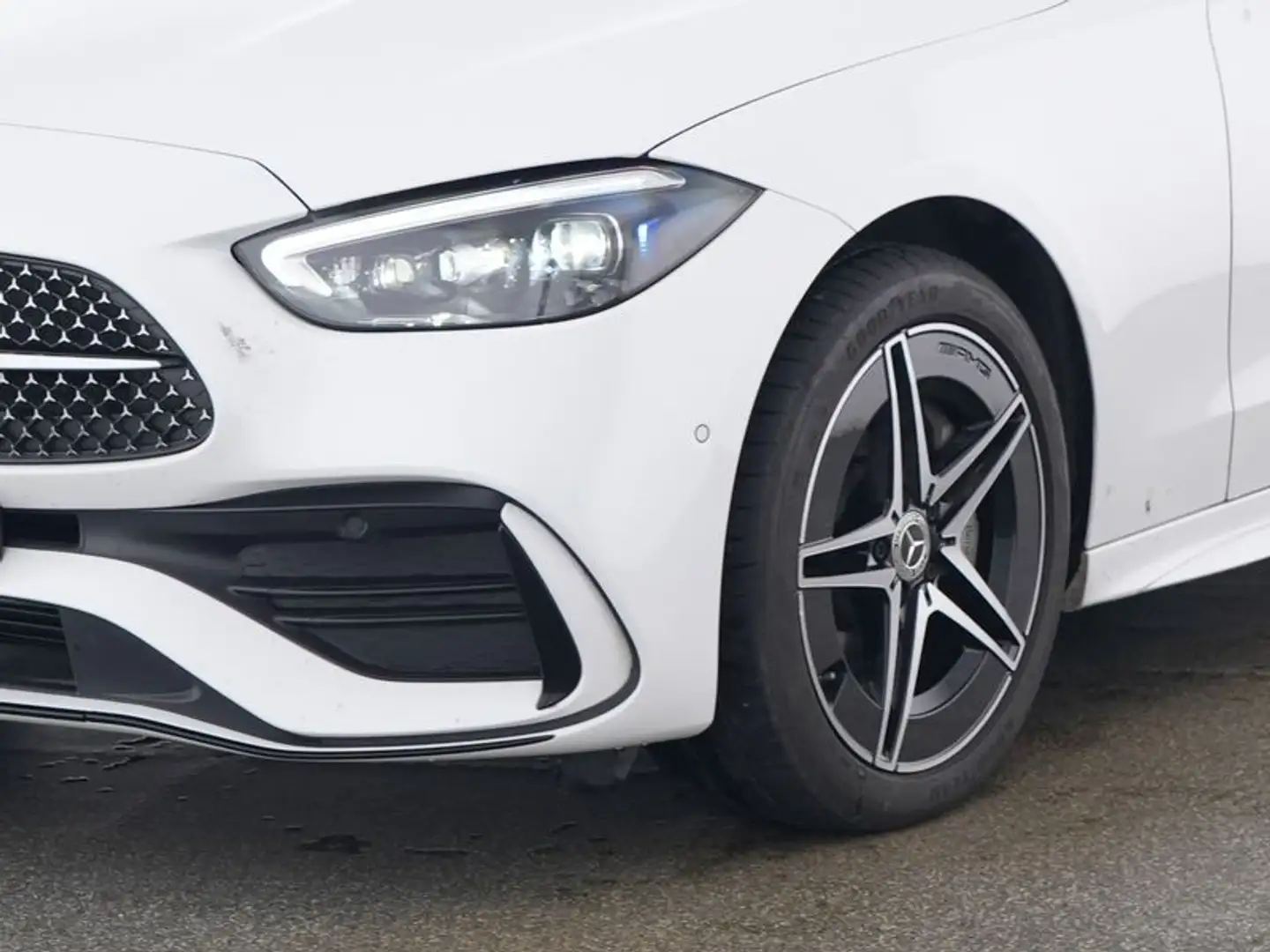 Mercedes-Benz C 300 e T-Modell  AMG Line Premium,Digital Light Weiß - 2