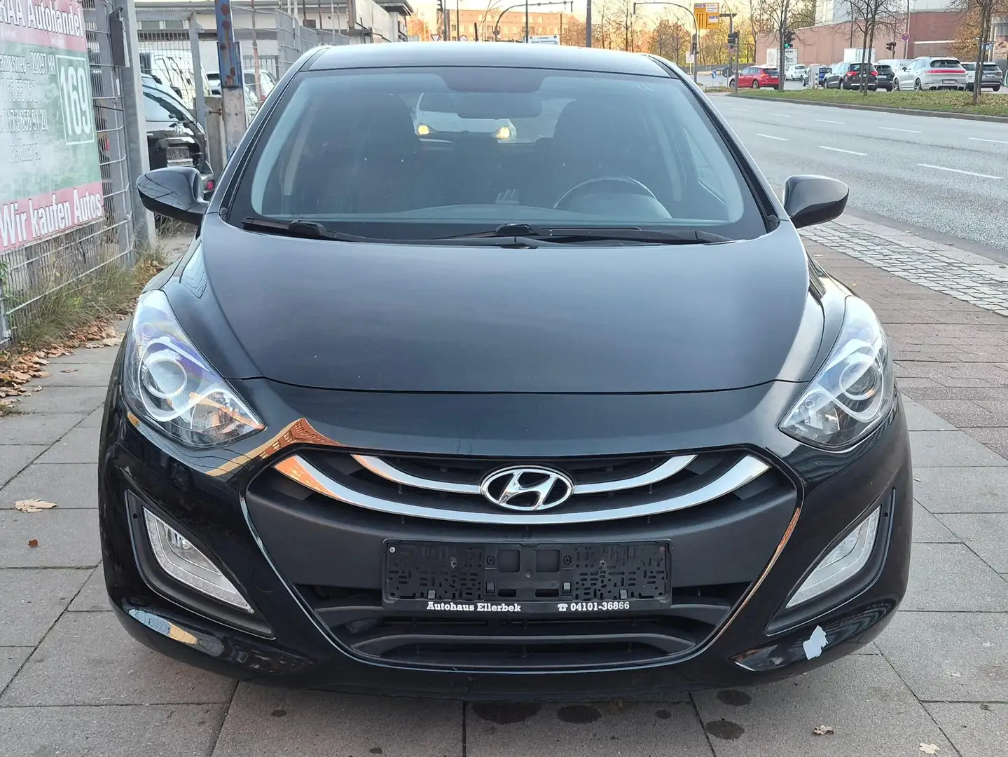 Hyundai i30 Classic Schwarz - 2