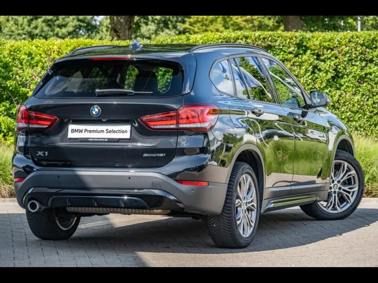 BMW X1 Sport Line Zwart - 2