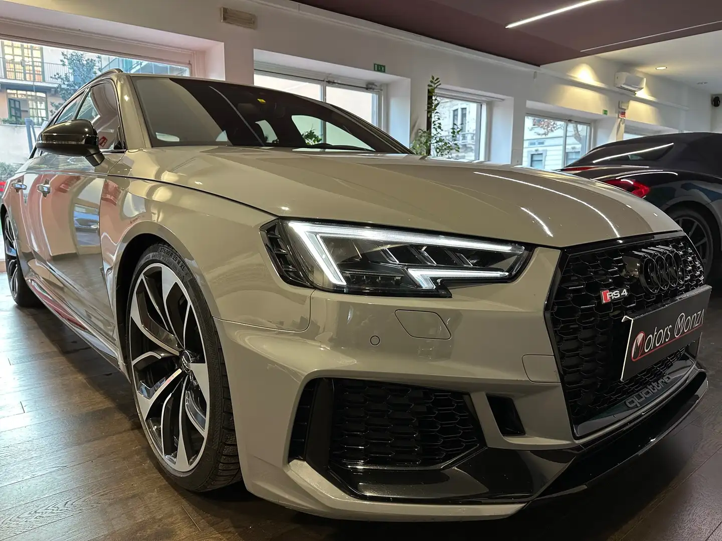 Audi RS4 Avant quattro TFSI *Uff. Ita*Service tutti Audi* Grigio - 2