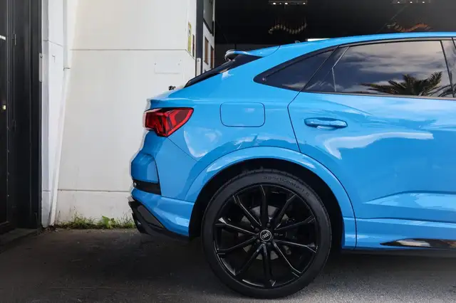 Audi Q3 view 7