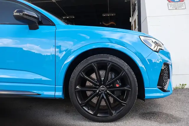 Audi Q3 view 6