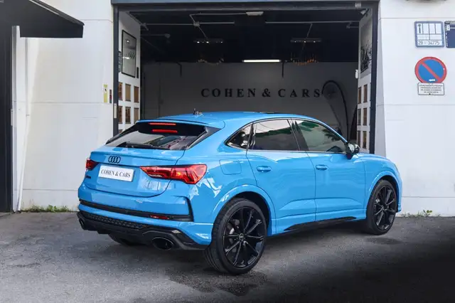 Audi Q3 view 11