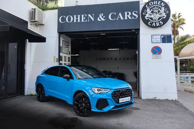 Audi Q3 view 3