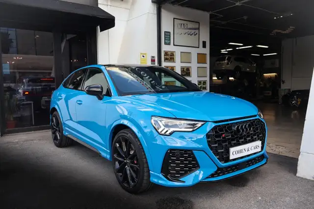 Audi Q3 view 8
