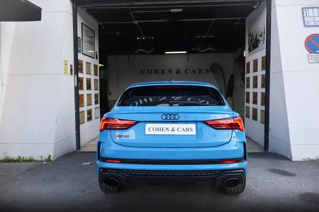 Audi Q3 view 12