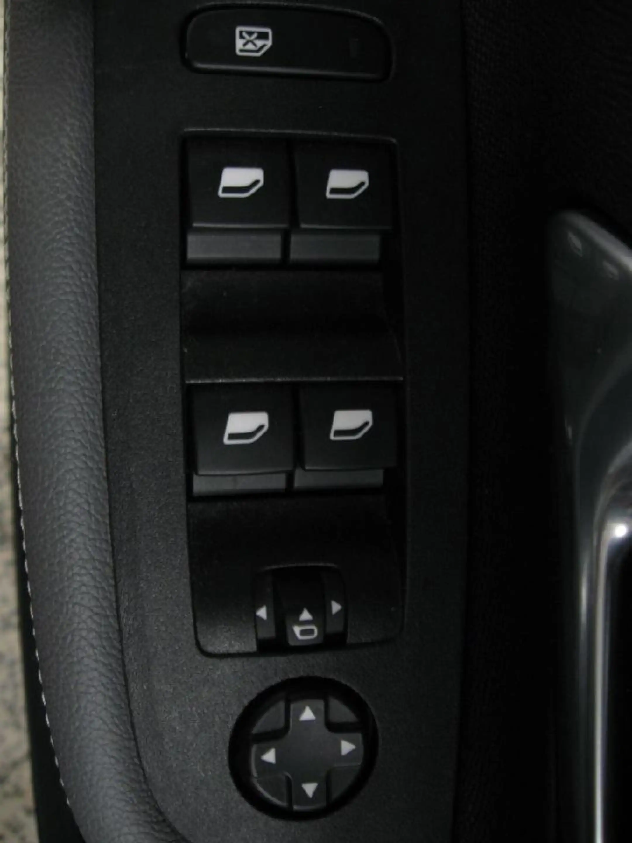 Opel Mokka Elegance — photo 7