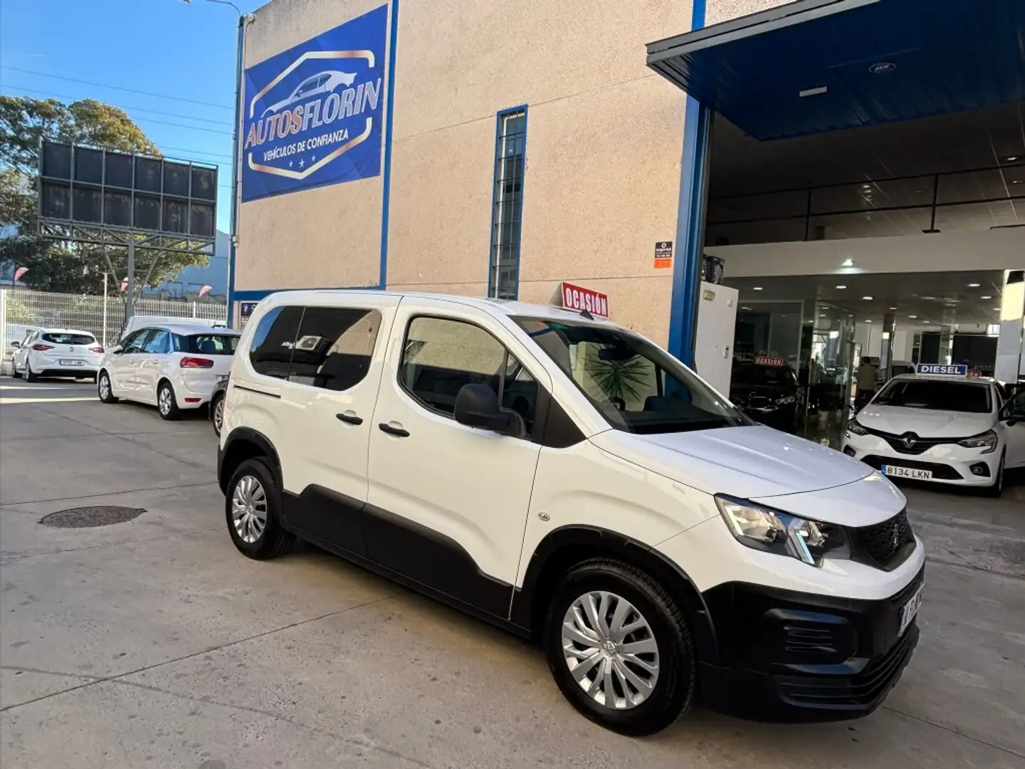 Peugeot Rifter 1.5BlueHDi Standard Access 75 Weiß - 1