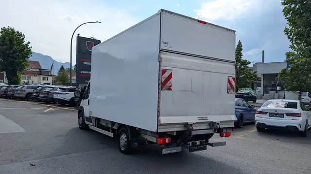 Peugeot Boxer view 5