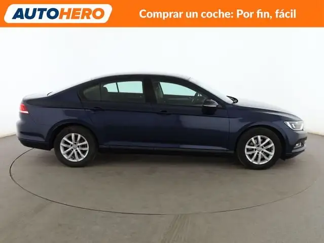 Volkswagen Passat view 7