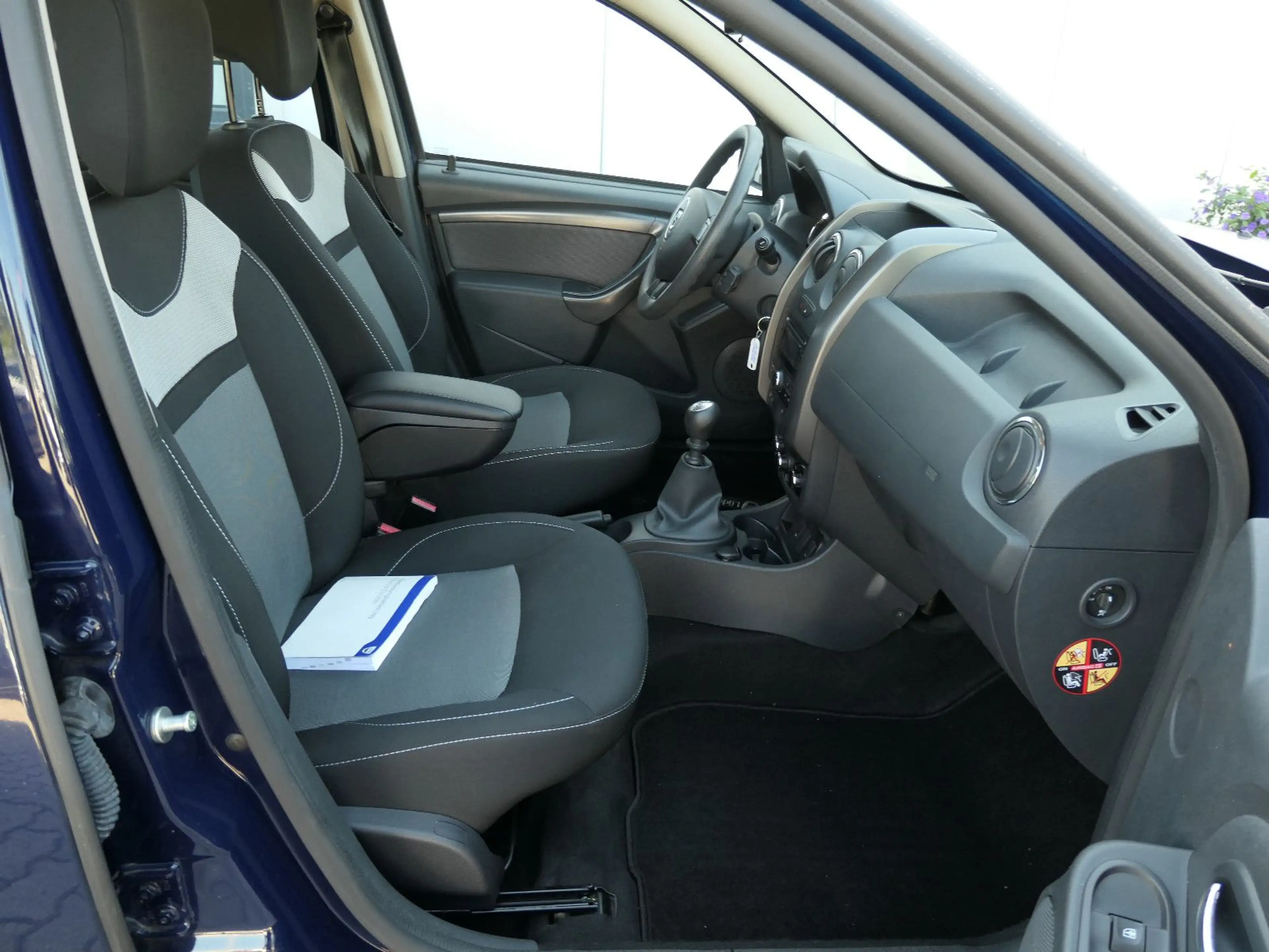 Dacia Duster I Laureate 4x2 // 1.Hd., Scheckh., Temp. — photo 7