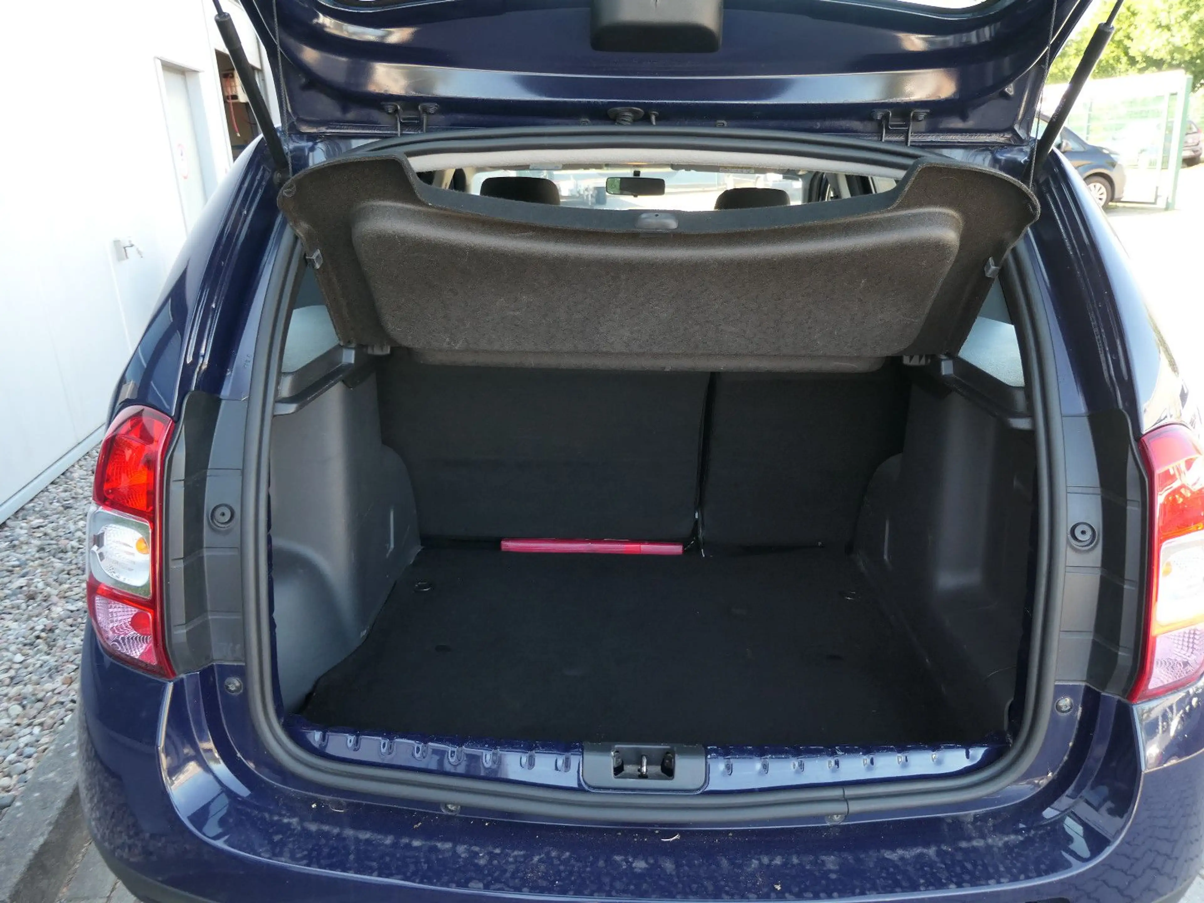 Dacia Duster I Laureate 4x2 // 1.Hd., Scheckh., Temp. — photo 13