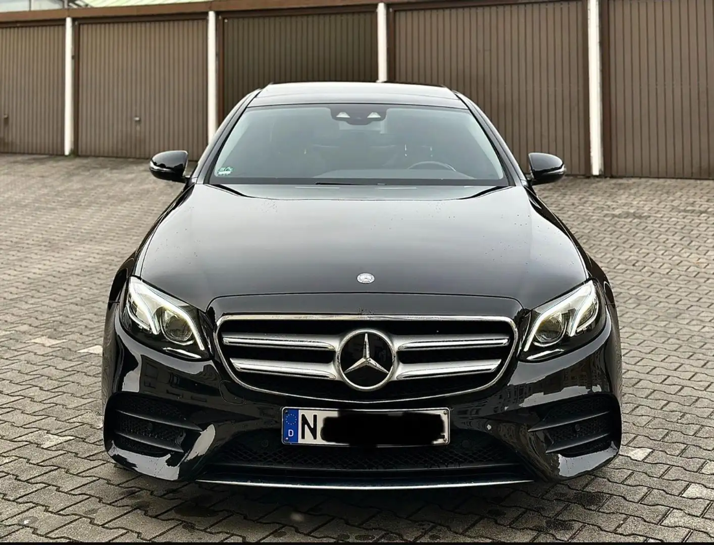 Mercedes-Benz E 220 E220D AMG LINE/PANO/BURMESTER/WIDESCREEN/LED/KAM Noir - 2
