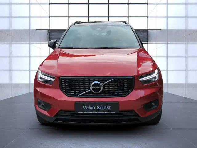 Volvo XC40 view 9